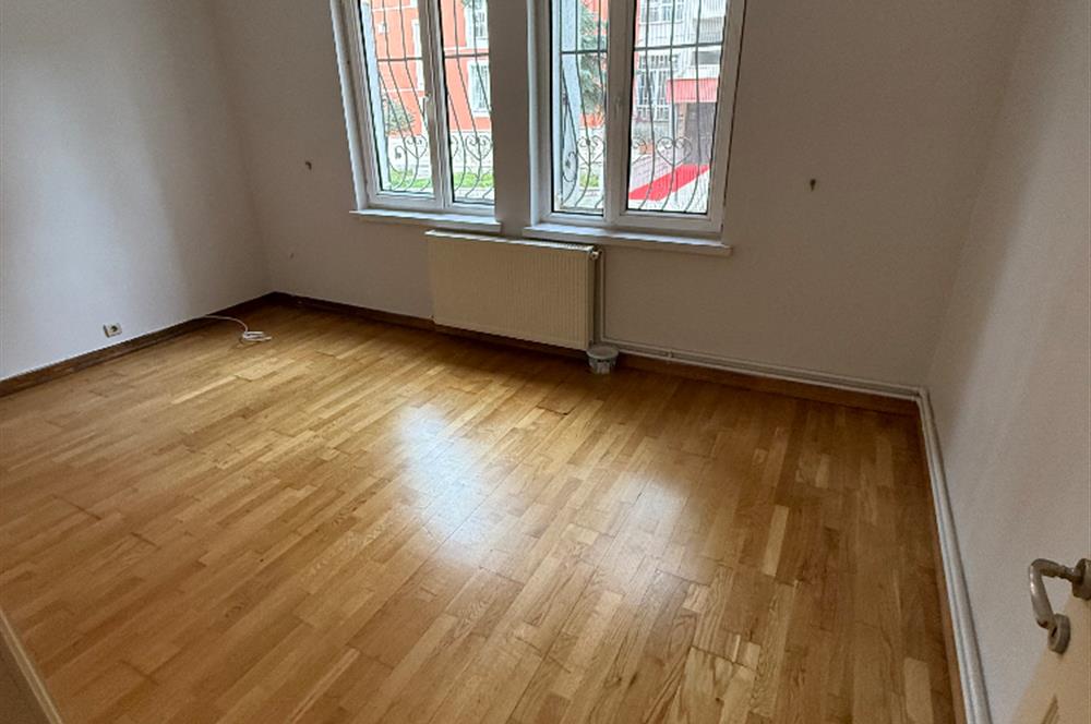 ORAN 2 PARSEL AÇIK HAVA SİTESİNDE BAHÇE KULLANIMLI KİRALIK 3+1 DAİRE