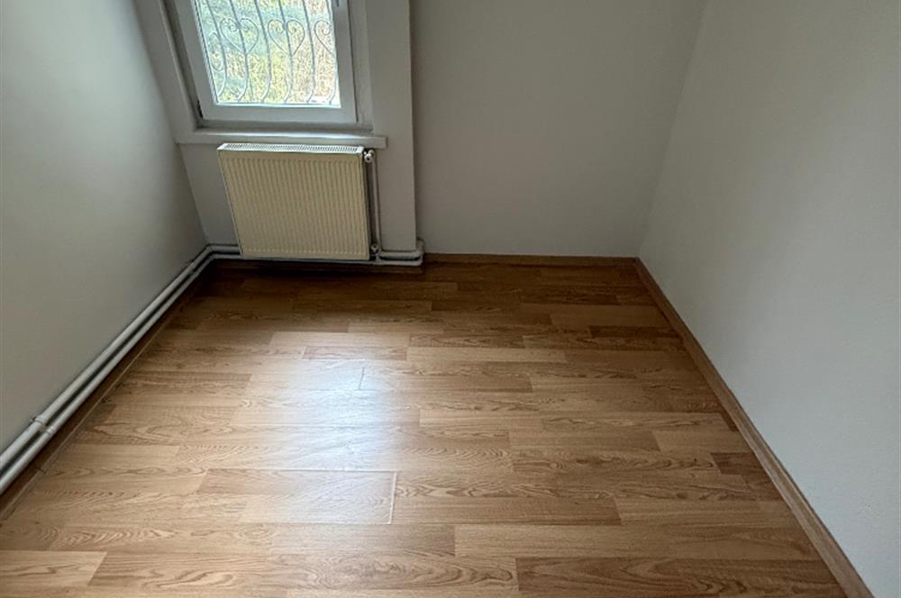 ORAN 2 PARSEL AÇIK HAVA SİTESİNDE BAHÇE KULLANIMLI KİRALIK 3+1 DAİRE