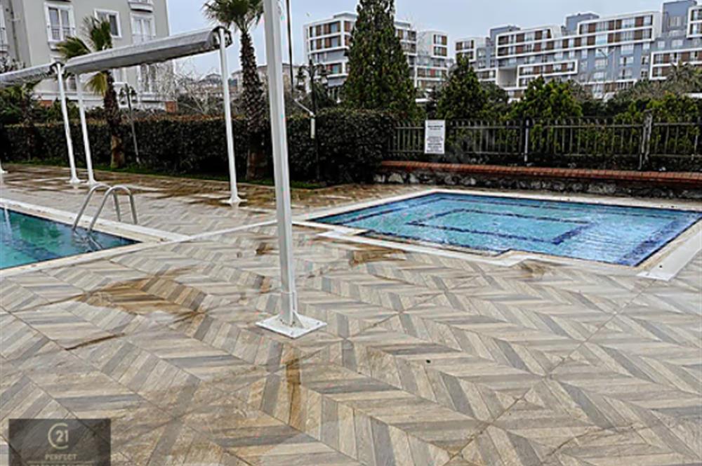 YENİŞEHİR MUTLU CİTY DE SATILIK HAVUZLU GENİŞ1+1 GİRİŞ KAT DAİRE