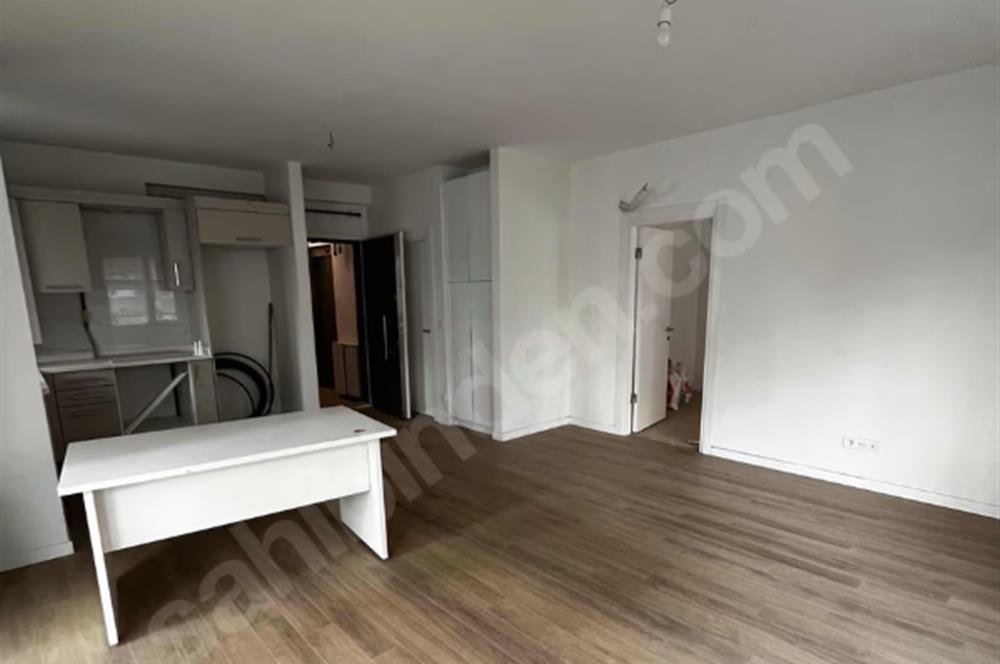 ERENKÖY DE SIFIR 1+1 YATIRIM FIRSATI İSTER OTUR İSTER KİRAYA VER