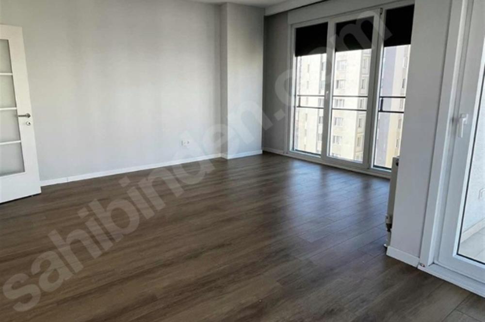 BOSTANCI DA SATILIK E5'E METROYA YAKIN BALKONLU SIFIR GÜNEY 3+1