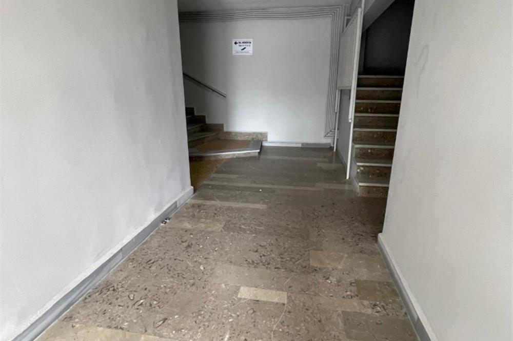 Bağdat Caddesi'nde 3+1, 130m² Geniş Otoparklı İş Yerine/Konuta