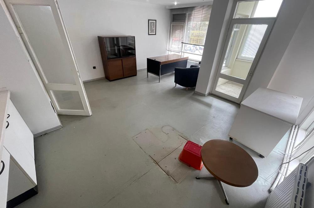 Bağdat Caddesi'ne Cepheli Kiralık 3+1 Geniş Ofis/İş Yeri (150m²)