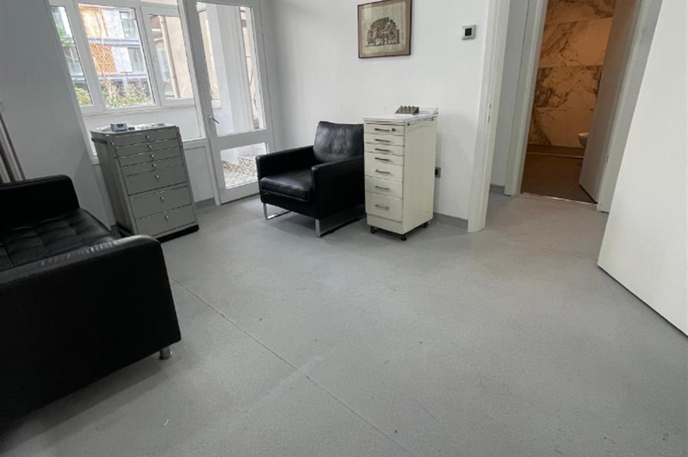 Bağdat Caddesi'ne Cepheli Kiralık 3+1 Geniş Ofis/İş Yeri (150m²)