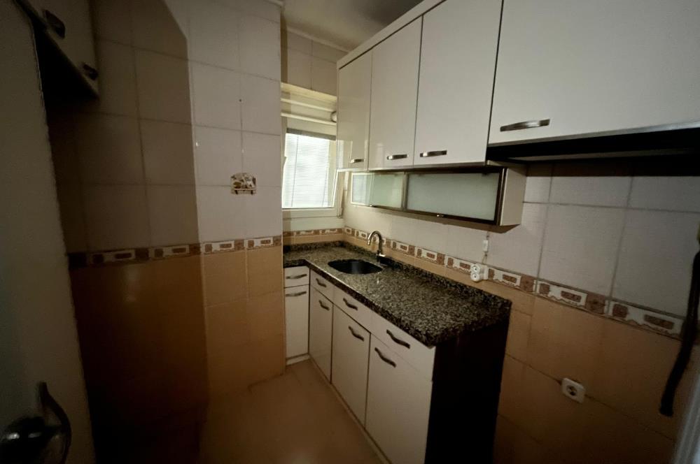 KADIKÖY HASANPAŞADA MERKEZİ VE NEZİH KONUMDA KİRALIK