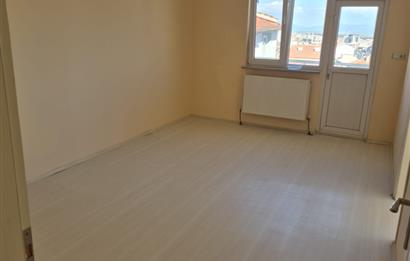 Altıeylül Yıldız Mahallesinde Kiralık 2+1 Merkezi Daire