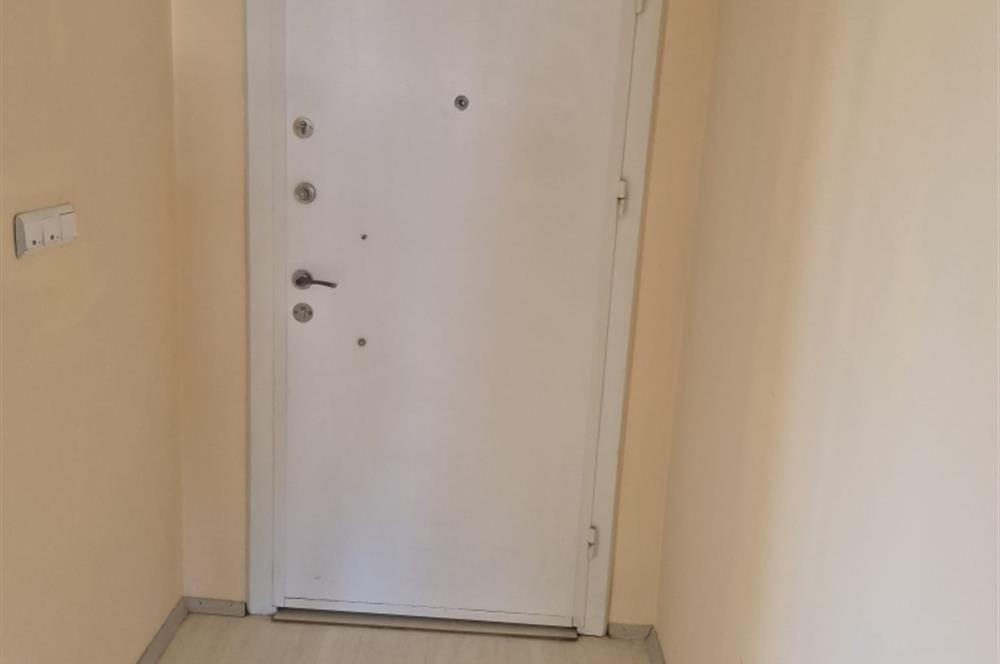 Altıeylül Yıldız Mahallesinde Kiralık 2+1 Merkezi Daire