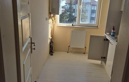 Altıeylül Yıldız Mahallesinde Kiralık 2+1 Merkezi Daire