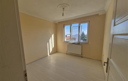 Altıeylül Yıldız Mahallesinde Kiralık 2+1 Merkezi Daire