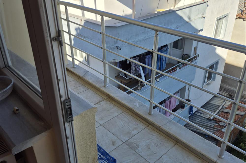 Altıeylül Yıldız Mahallesinde Kiralık 2+1 Merkezi Daire