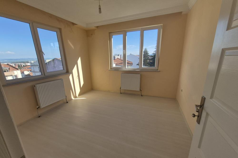 Altıeylül Yıldız Mahallesinde Kiralık 2+1 Merkezi Daire