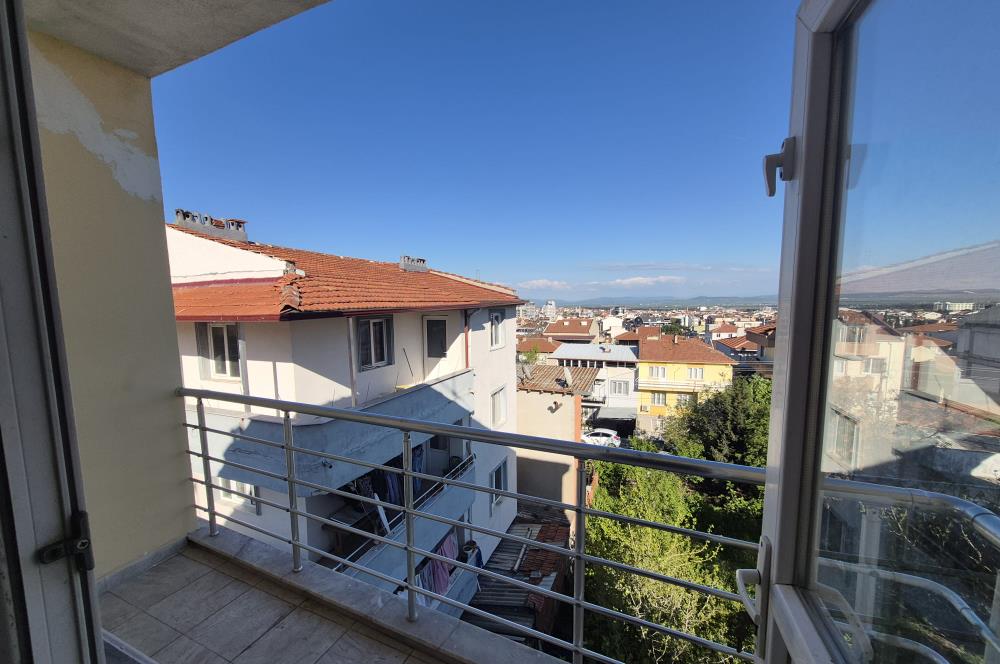 Altıeylül Yıldız Mahallesinde Kiralık 2+1 Merkezi Daire