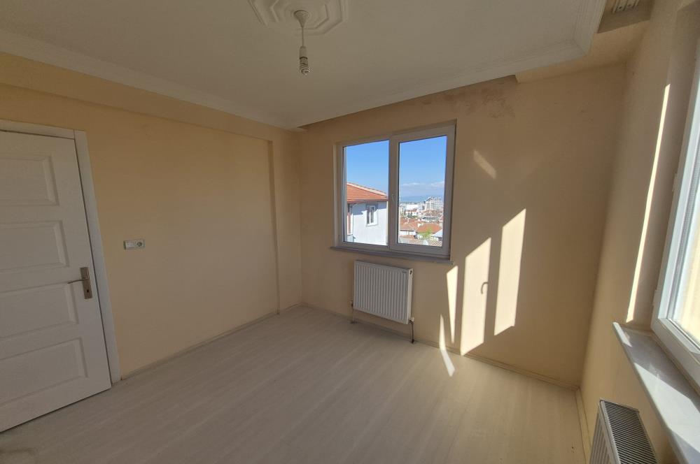 Altıeylül Yıldız Mahallesinde Kiralık 2+1 Merkezi Daire