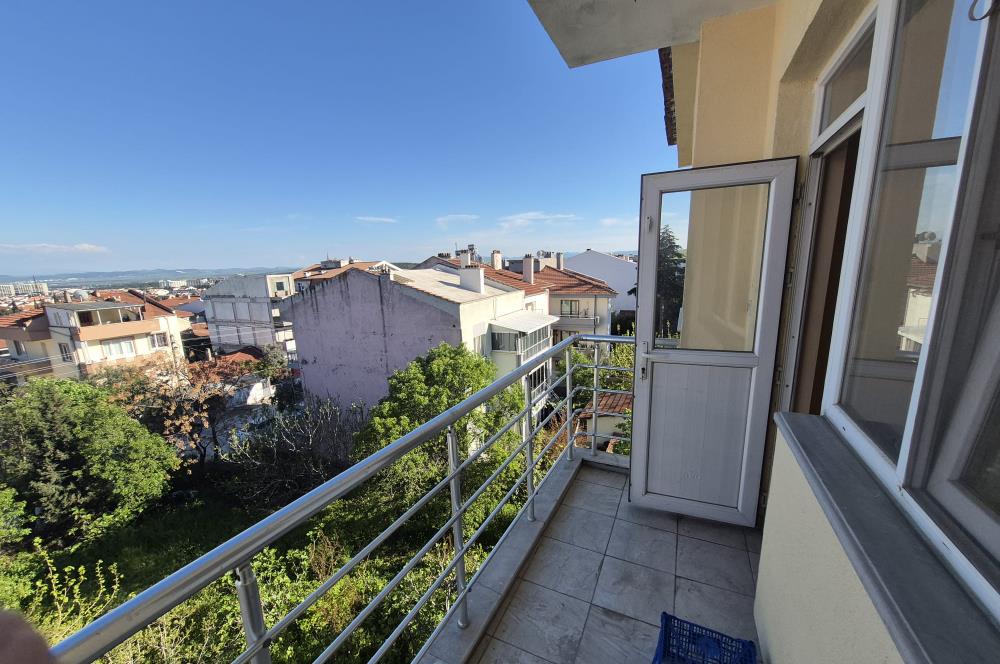 Altıeylül Yıldız Mahallesinde Kiralık 2+1 Merkezi Daire