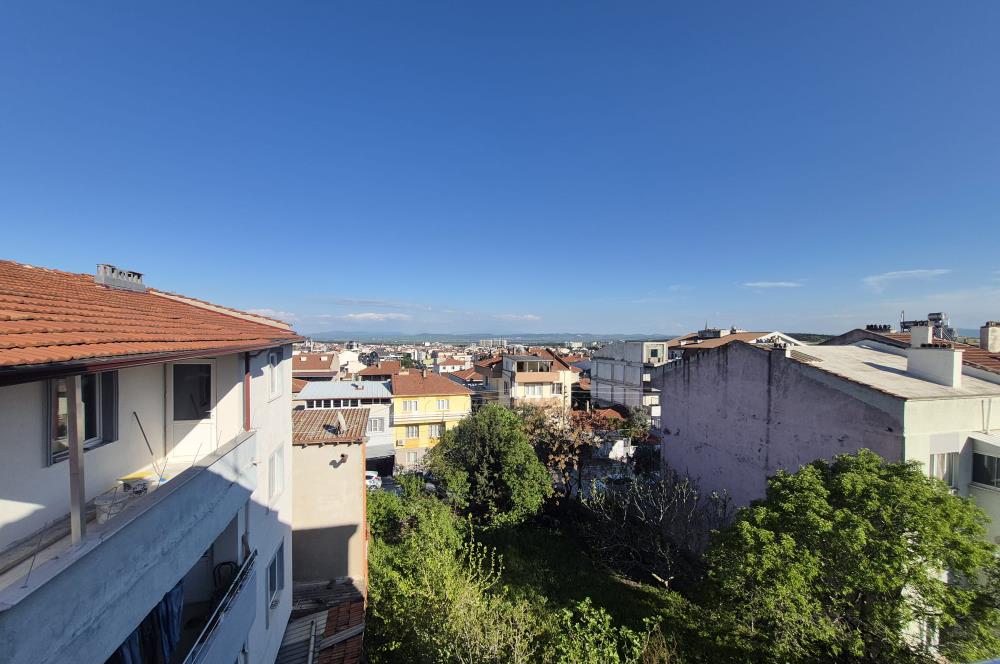 Altıeylül Yıldız Mahallesinde Kiralık 2+1 Merkezi Daire