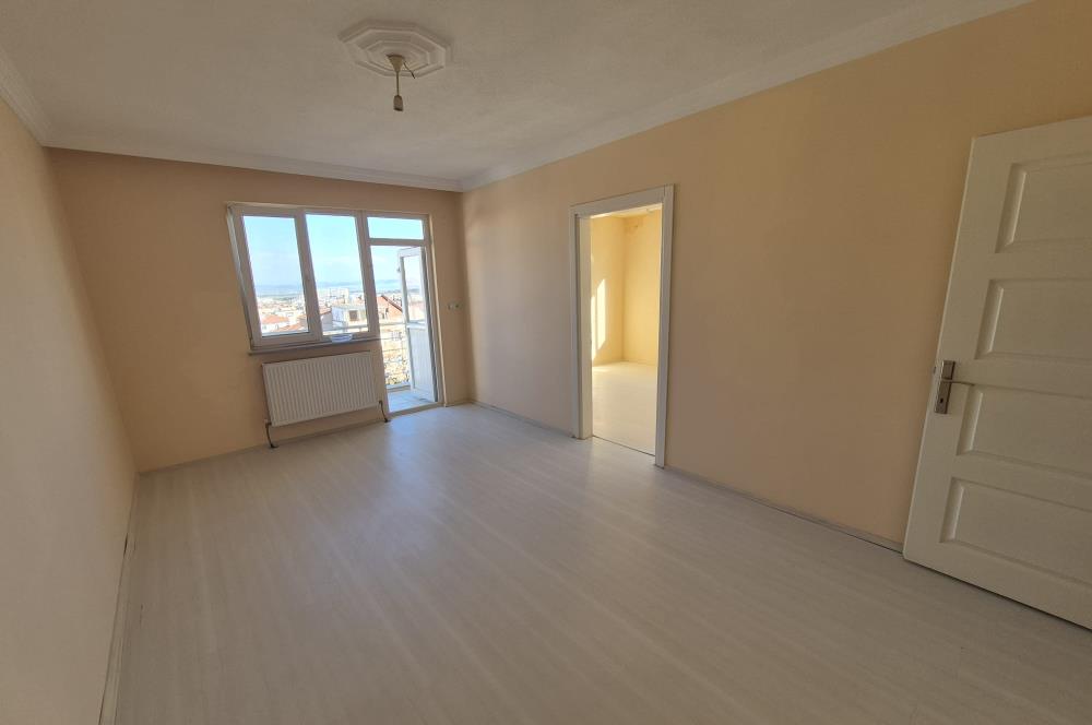 Altıeylül Yıldız Mahallesinde Kiralık 2+1 Merkezi Daire