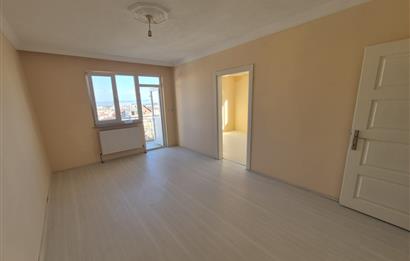 Altıeylül Yıldız Mahallesinde Kiralık 2+1 Merkezi Daire