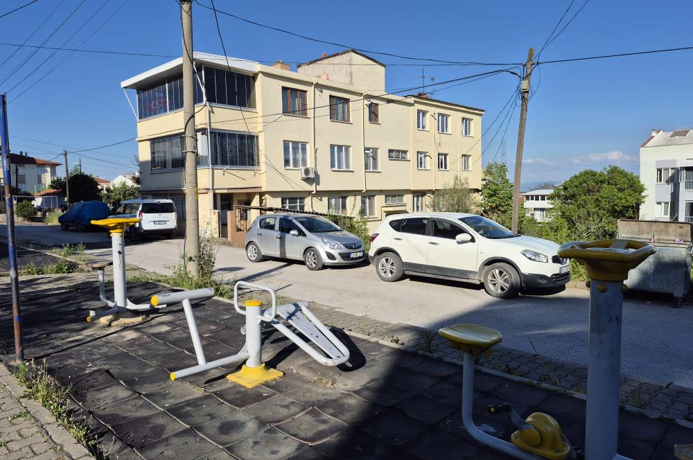 Altıeylül Yıldız Mahallesinde Kiralık 2+1 Merkezi Daire