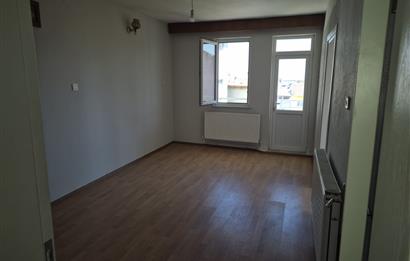 Altıeylül Yıldız Mahallesinde Kiralık 2+1 Merkezi Daire