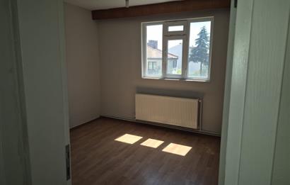 Altıeylül Yıldız Mahallesinde Kiralık 2+1 Merkezi Daire