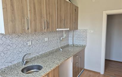 Altıeylül Yıldız Mahallesinde Kiralık 2+1 Merkezi Daire