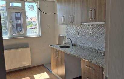 Altıeylül Yıldız Mahallesinde Kiralık 2+1 Merkezi Daire