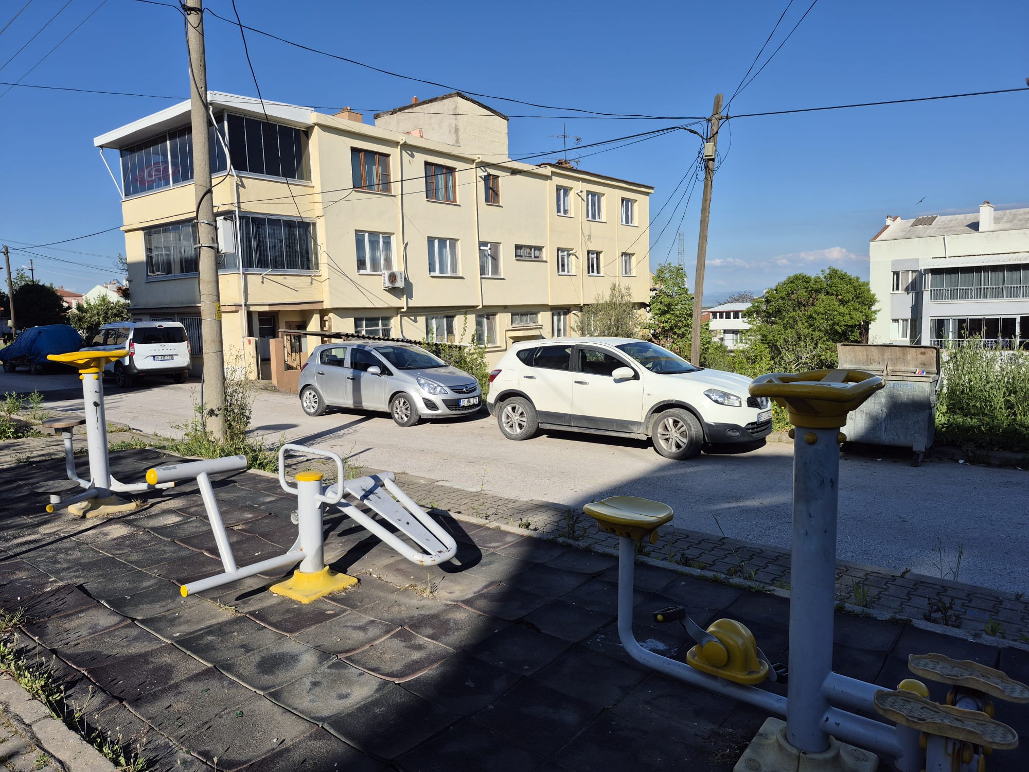 Altıeylül Yıldız Mahallesinde Kiralık 2+1 Merkezi Daire