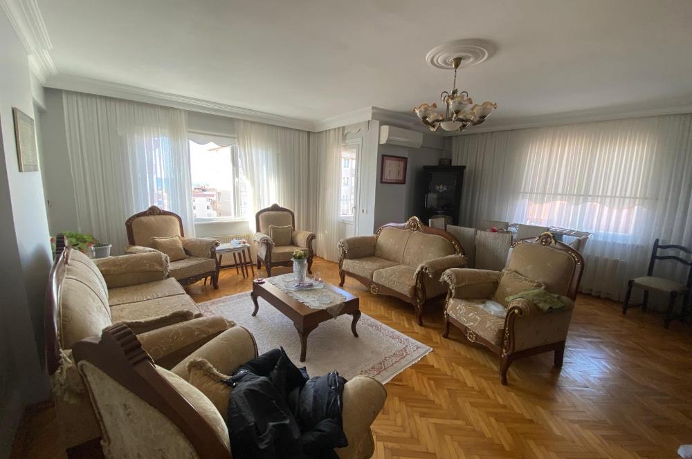 Maltepe Cevizlide Deniz Manzaralı, Geniş 3+1 Satılık Daire