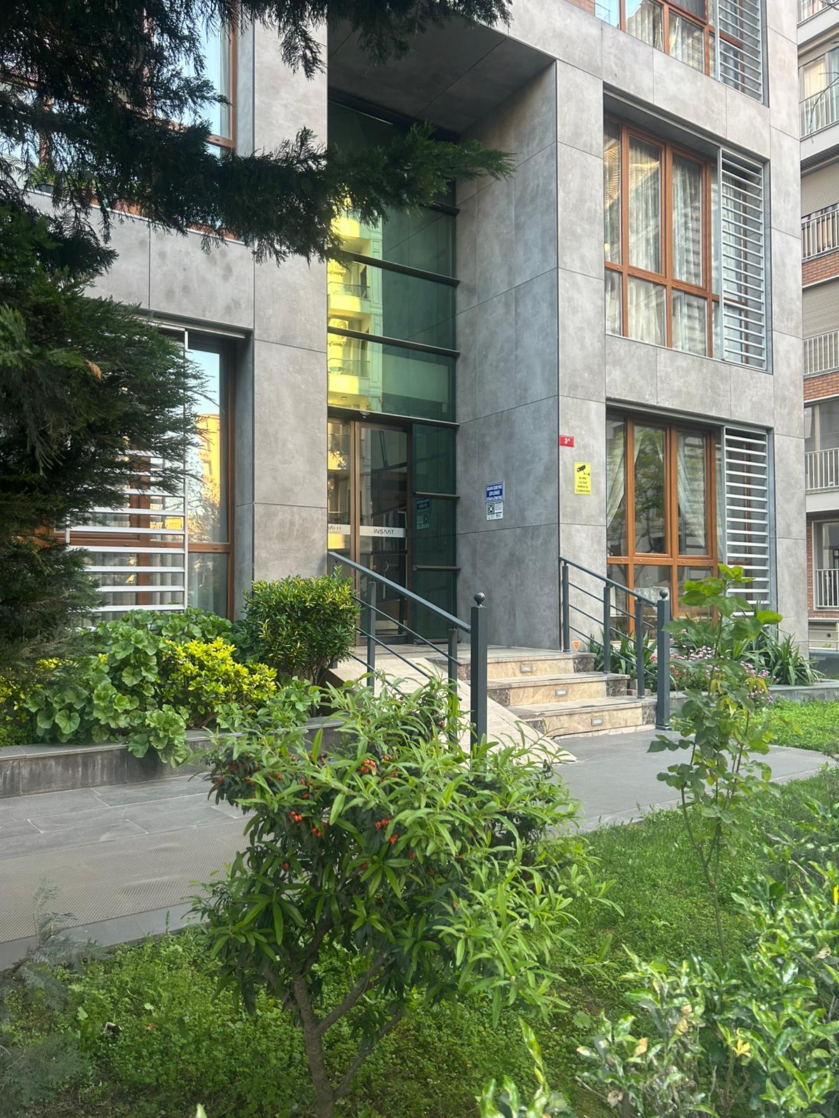 Bostancı Sahile Yakın | Yalı Sokak’ta 2+1 | 9. Kat Ferah Kiralık Daire