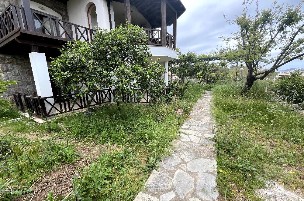 YALIKAVAK’TA DENİZ MANZARALI 2+1 BAHÇE KATI – MERKEZİ KONUM