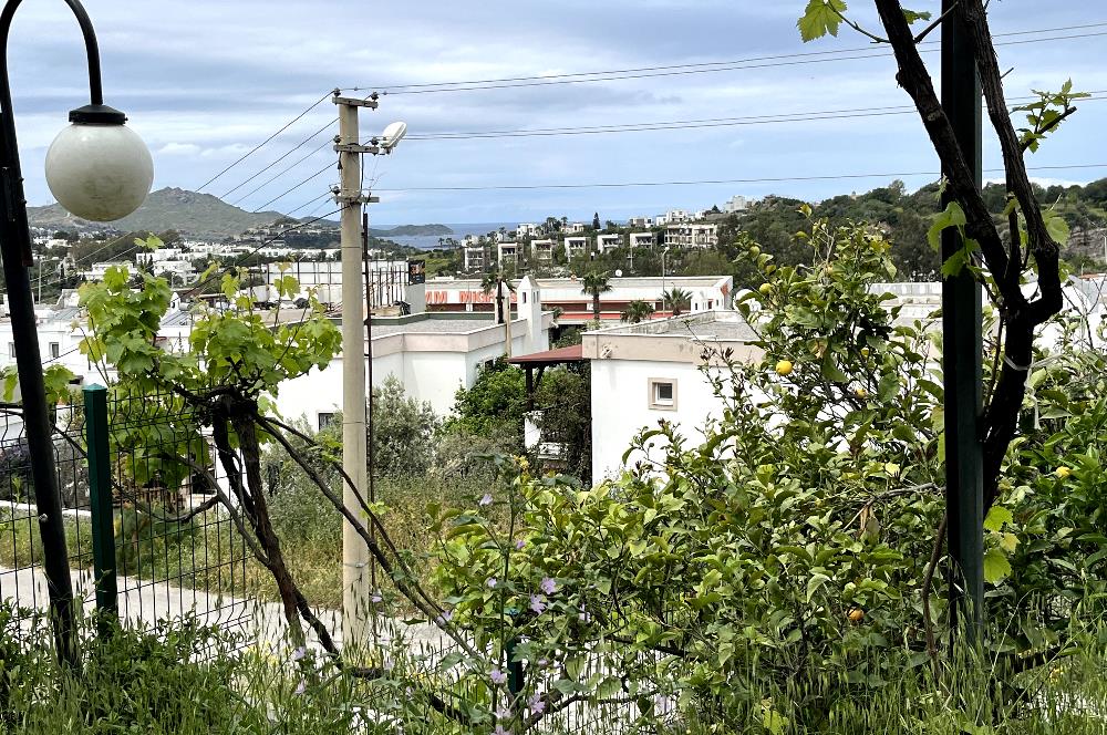 YALIKAVAK’TA DENİZ MANZARALI 2+1 BAHÇE KATI – MERKEZİ KONUM