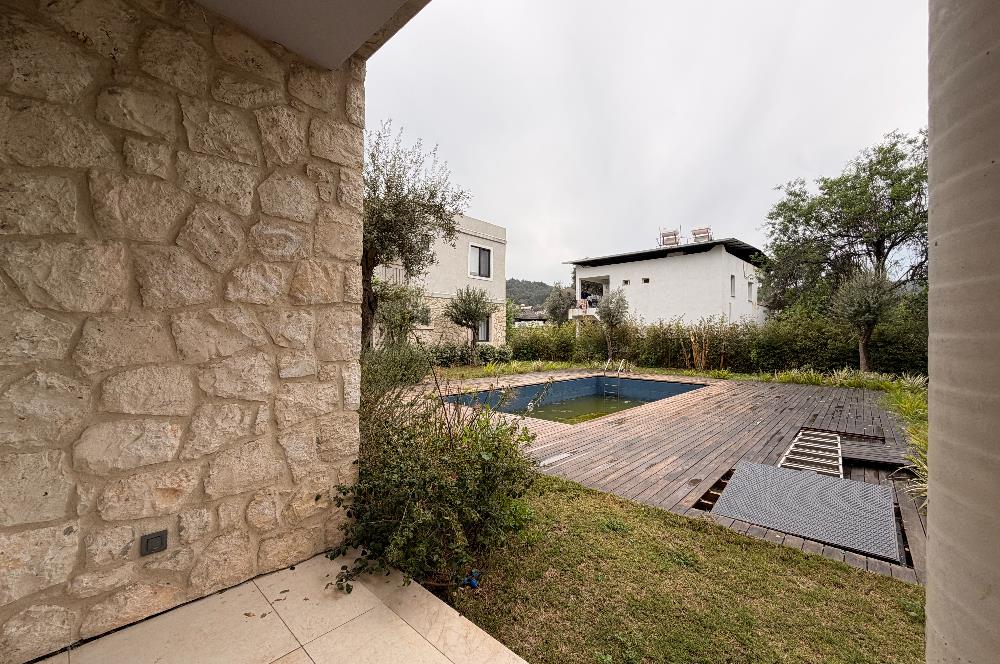 Yalıçiftlik Butik Site İçerisinde Bahçeli Kiralık 3+1 Daire