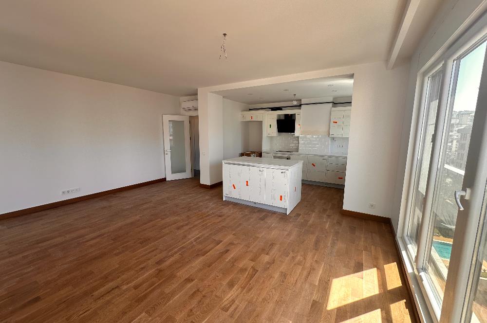 Ethem Efendi Caddesi Satılık 3+1 Özel Ada Mutfaklı Balkonlu