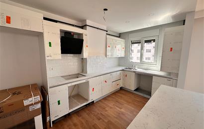 Ethem Efendi Caddesi Satılık 3+1 Özel Ada Mutfaklı Balkonlu