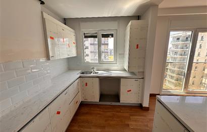 Ethem Efendi Caddesi Satılık 3+1 Özel Ada Mutfaklı Balkonlu