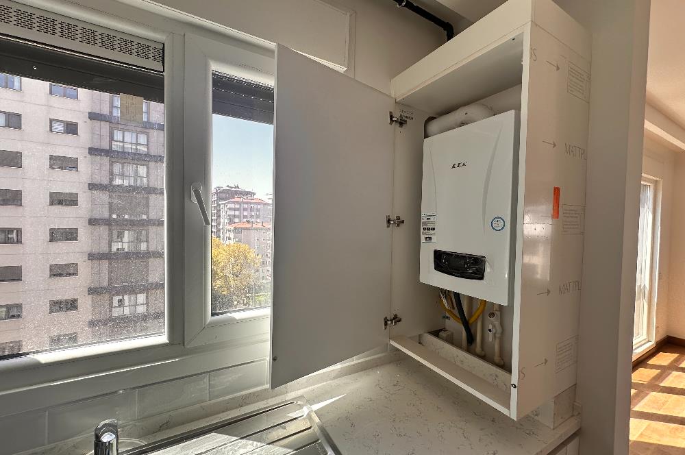 Ethem Efendi Caddesi Satılık 3+1 Özel Ada Mutfaklı Balkonlu