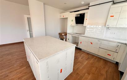 Ethem Efendi Caddesi Satılık 3+1 Özel Ada Mutfaklı Balkonlu