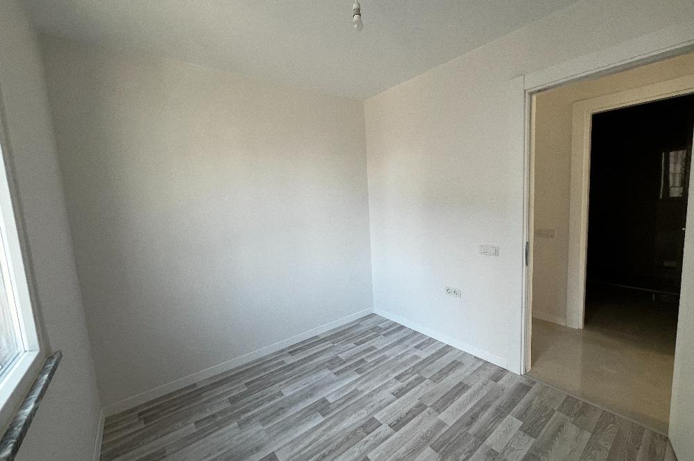 YEŞİLKÖY MERKEZ DE SIFIR BİNADA ARA KAT OTURUMA HAZIR 2+1 DAİRE