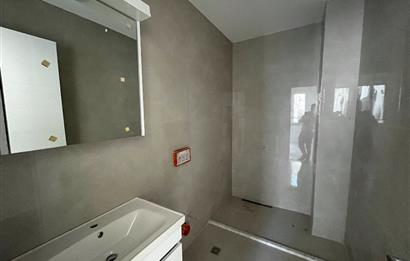 YEŞİLKÖY MERKEZ DE SIFIR BİNADA ARA KAT OTURUMA HAZIR 2+1 DAİRE