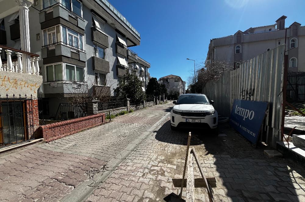 YEŞİLKÖY MERKEZ DE SIFIR BİNADA ARA KAT OTURUMA HAZIR 2+1 DAİRE