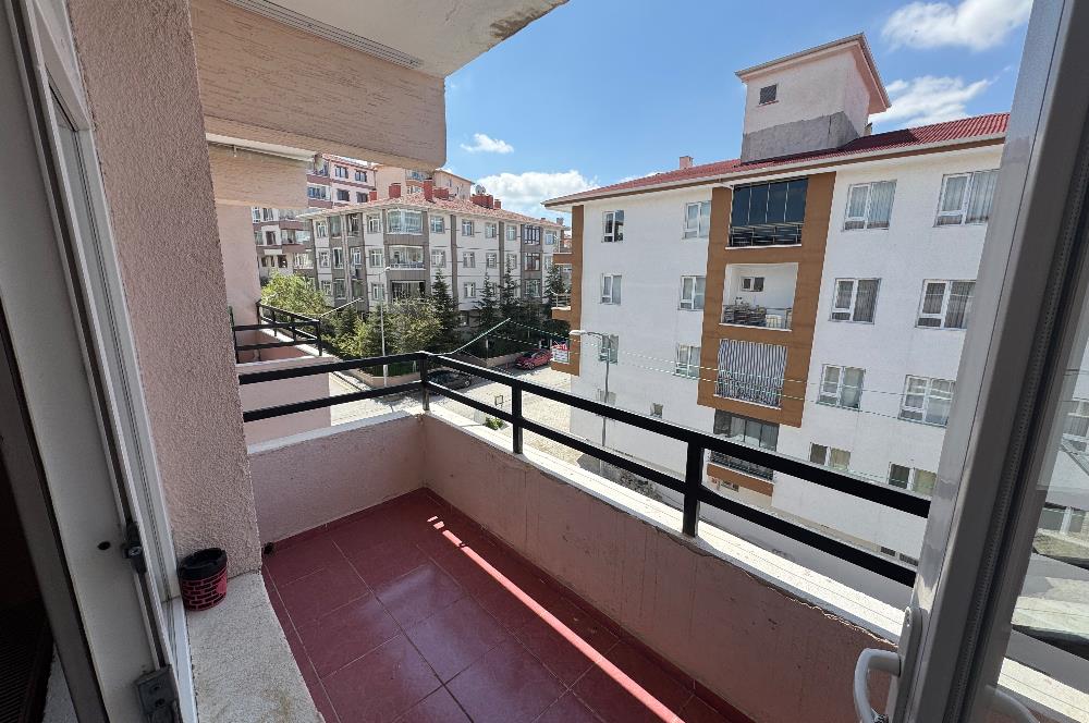 Şafak Mahallesi’nde Manzaralı Geniş 3+1 Kiralık