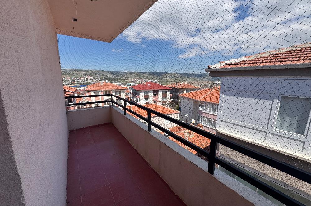 Şafak Mahallesi’nde Manzaralı Geniş 3+1 Kiralık