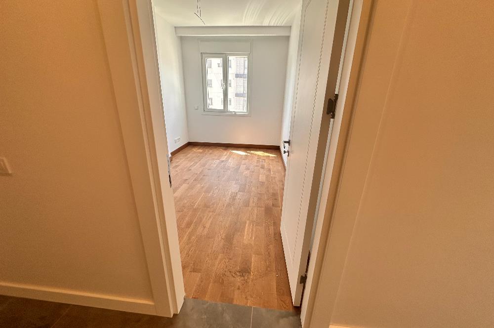 Ethem Efendi Caddesi Satılık 3+1 Özel Ada Mutfaklı Balkonlu