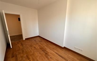 Ethem Efendi Caddesi Satılık 3+1 Özel Ada Mutfaklı Balkonlu