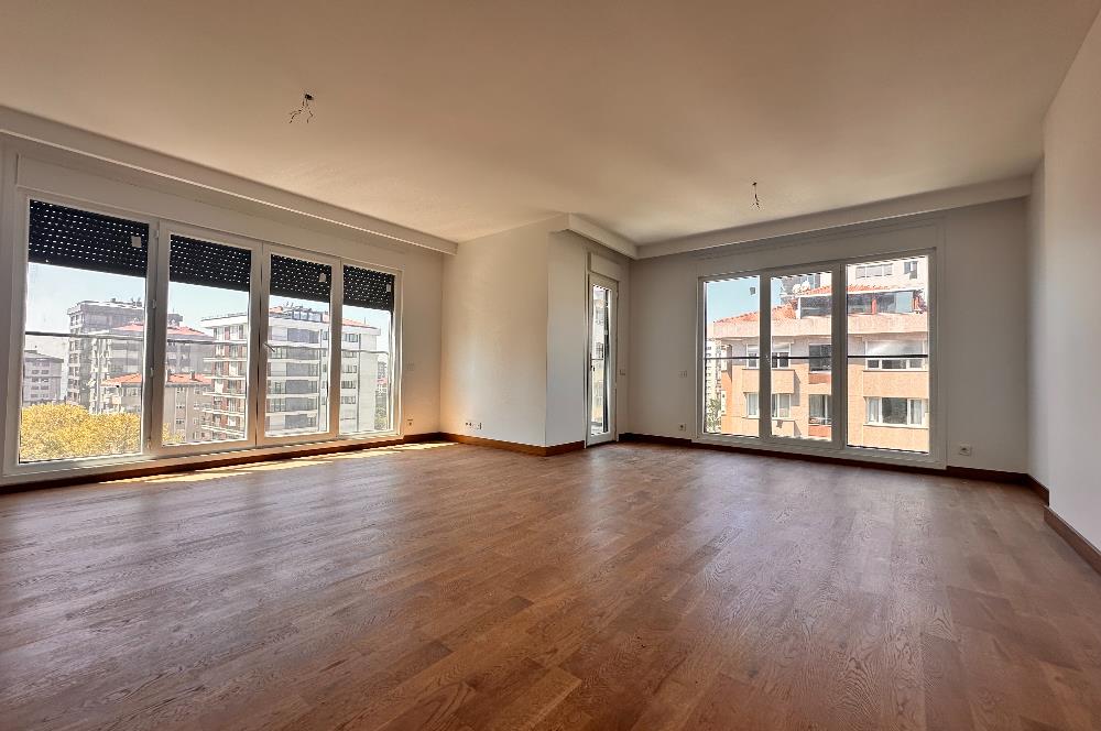 Ethem Efendi Caddesi Satılık 3+1 Özel Ada Mutfaklı Balkonlu