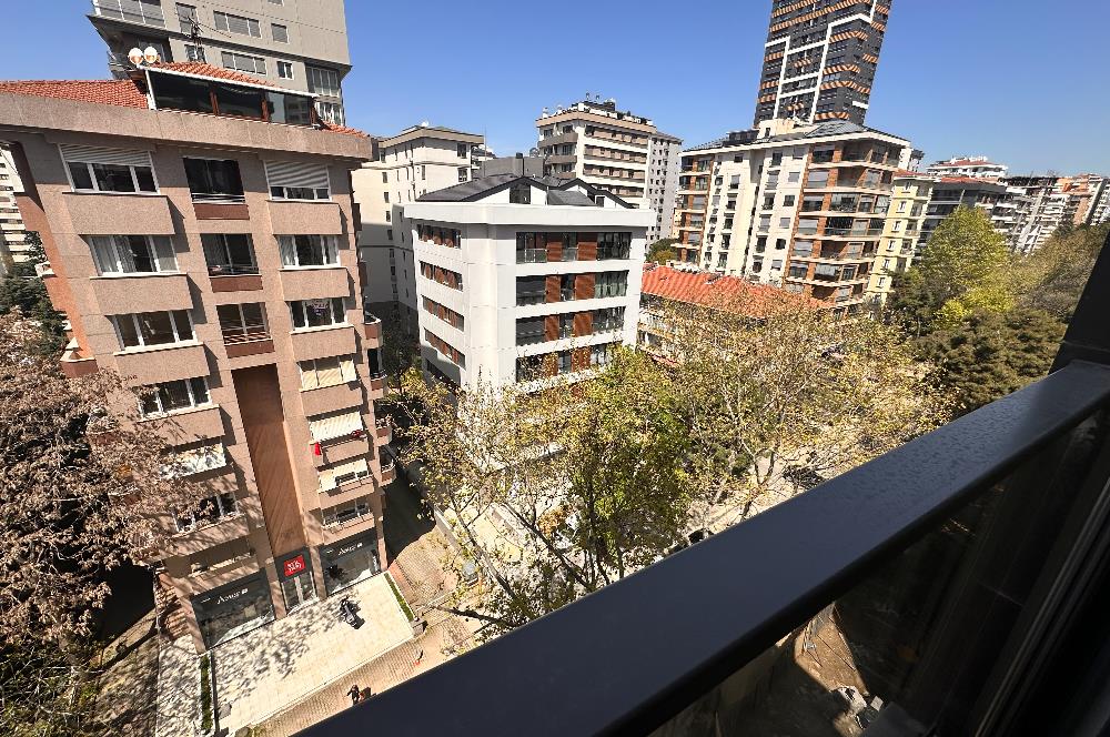 Ethem Efendi Caddesi Satılık 3+1 Özel Ada Mutfaklı Balkonlu