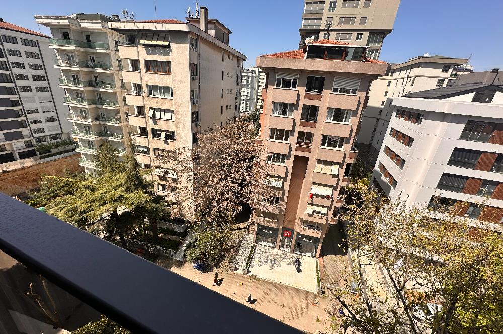 Ethem Efendi Caddesi Satılık 3+1 Özel Ada Mutfaklı Balkonlu