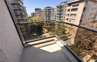 Ethem Efendi Caddesi Satılık 3+1 Özel Ada Mutfaklı Balkonlu