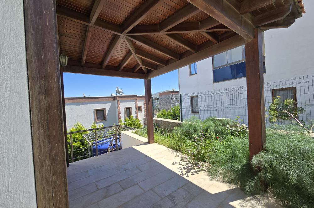 Bodrum Gümüşlükte Deniz Manzaralı 3+2 Satılık Tripleks