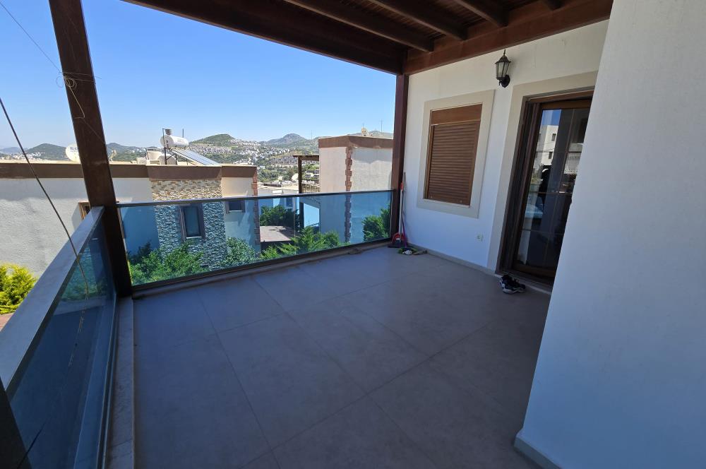 Bodrum Gümüşlükte Deniz Manzaralı 3+2 Satılık Tripleks